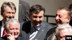 Sammitdə Ukrayna, Litva, Gürcüstan, Polşa prezidentləri də iştirak edib