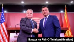 John Sullivan dhe Zoran Zaev 