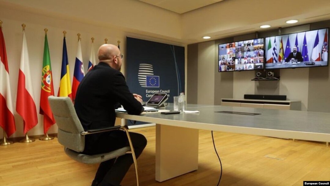 Charles Michel președintele Consiliului European, prezidând ultimul summit virtual al șefilor de stat și de guvern