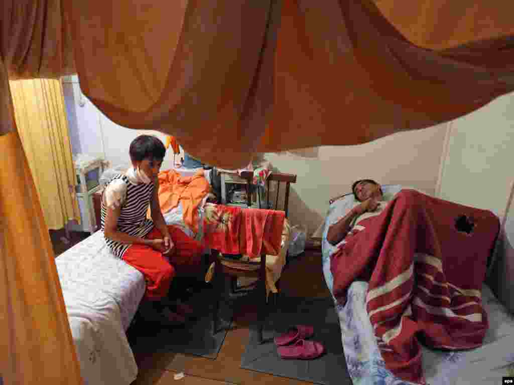 Ўнадирдаги ўзбек ярадорлари.