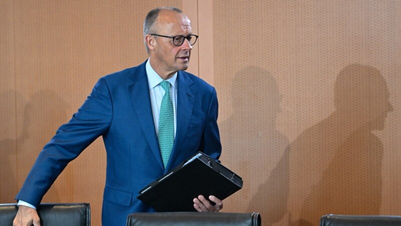 Ներքաղաքական իրավիճակը Մերցին ստիպում է չեղարկել այցը Նյու Յորք