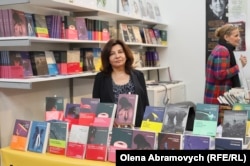 Тетяна Давід-Сірочук та книги її видавництва Bleu et Jaune на книжковому ярмарку в Брюсселі 27 березня 2026 року