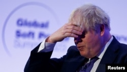 Ancheta parlamentară care a declanșat plecarea lui Boris Johnson din Parlamentul britanic a investigat dacă acesta a spus sau nu adevărul cu privire la petrecerile organizate în Downing Street în timpul pandemiei. Imagine din 2 martie 2023, Global Soft Power Summit, Londra. 