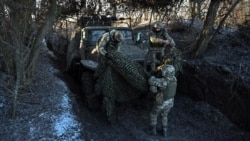 Військовослужбовці 152-ї єгерської бригади ЗСУ готуються до вогневого ураження противника. Донеччина, 25 грудня 2025 року