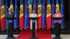 Conferință de presă comună susținută la Chișinău, după încheierea summitului Moldova-UE, de președinta moldoveană Maia Sandu (centru), președintele Consiliului European, Antonio Costa (stânga) și președinta Comisiei Europene, Ursula von der Leyen.