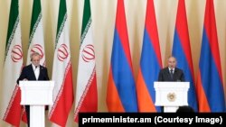 მასუდ ფეზეშქიანი და ნიკოლ ფაშინიანი ერევანში ერთობლივ პრესკონფერენციაზე. 19 აგვისტო, 2025 წელი