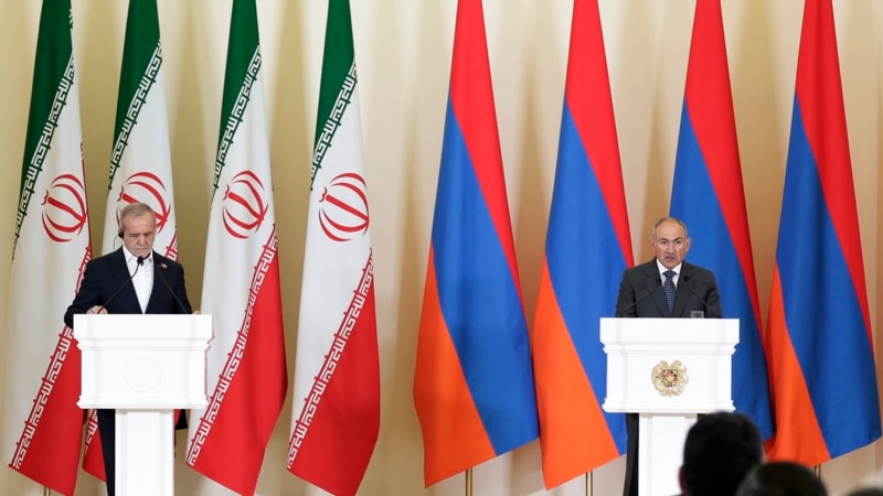 ირანის პრეზიდენტი სომხეთში: „რეგიონული პრობლემების სხვა სახელწიფოებზე გადატანა სიტუაციას ართულებს“