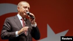 Türkiýäniň prezidenti Rejep Taýyp Erdogan. 19-njy iýul, 2016 ý.