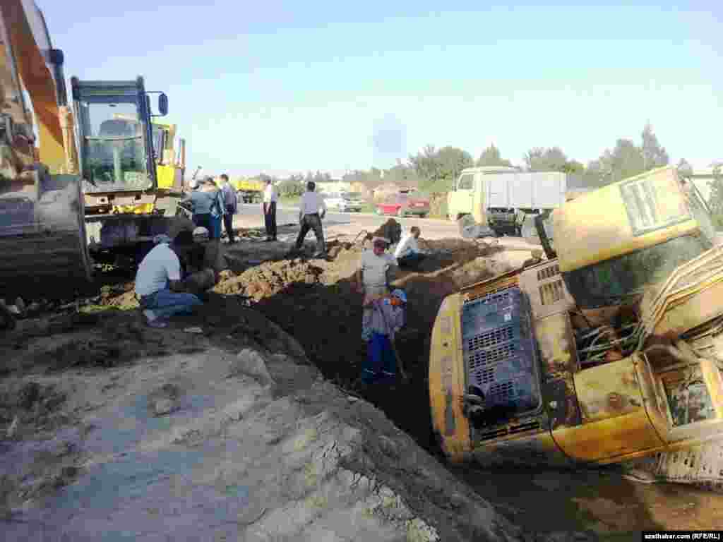 Türkmenabatda agyr ulag gaçypdyr