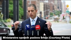 Marko Đurić, ministar inostranih poslova Srbije, nazvao je lažima ocene da vlast pokušava da opstruiše glasanje dijaspore.