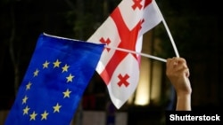 Zasteve EU i Gruzije na protestu u Tbilisiju.