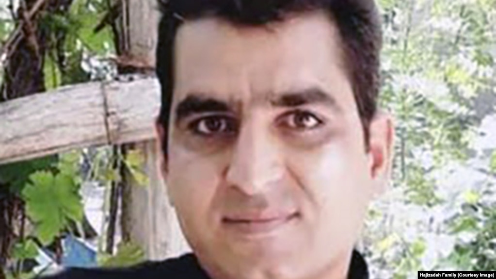اروند حاجی‌زاده اسفند پارسال با هجوم نیروهای امنیتی به خانه‌اش بازداشت و با قرار وثیقه آزاد شده بود