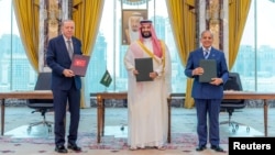 Turski predsjednik Recep Tayyip Erdogan, saudijski prijestolonasljednik Mohammed bin Salman i pakistanski premijer Shehbaz Sharif sastali su se 7. vgusta u saudijskom gradu Meki kako bi potpisali sporazum.