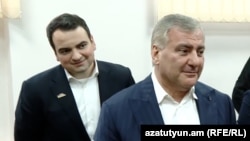 ფოტოზე: ნარეკ და სამველ კარაპეტიანები, „ძლიერი სომხეთის“ ლიდერები  