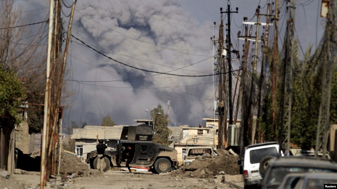 The UN and Red Cross report that up to a dozen people had been treated for possible exposure to chemical weapons agents in Mosul since March 1. (file photo)
