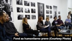 Panel diskusija u Kulturnom centru Beograd: Fatos Bogujevci, Radomir Nevajda, Jehona Bogujevci, Marijana Toma, Saranda Bogujevci, Igor Matijašević, Zijo Ribić i Sudbin Musić