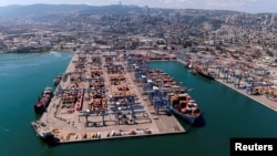 FOTO DE ARHIVĂ: O imagine de ansamblu a portului din Haifa, Israel.