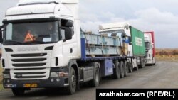 Agyr ykdysady krizisi başdan geçirýän Türkmenistan Owganystana kömek bermek baradaky maksatnamanyň çäginde harçlajak maliýe serişdeleri barada maglumat bermedi.