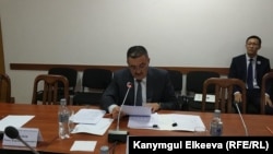 Мэр Албек Ибраимов с отчетом на заседании фракции. 25 апреля 2018 года. 