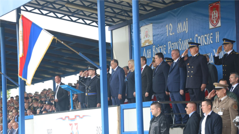 Uprkos zabrani, Dodik prisustvovao obilježavanju Dana Vojske RS