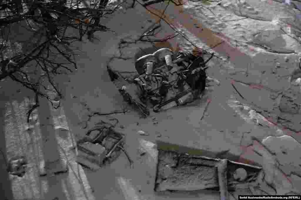 Уламки БПЛА у Дніпровському районі Києва