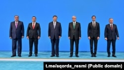Қытай басшысы Си Цзиньпин мен Орталық Азия елдерінің басшылары.