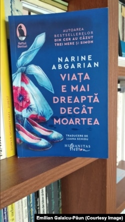 Coperta cărții „Viața e mai dreaptă decât moartea” de Narine Abgarian