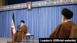 ابراهیم رئیسی در دیدار شورای عالی هماهنگی اقتصادی با رهبر جمهوری اسلامی در آذرماه ۹۹