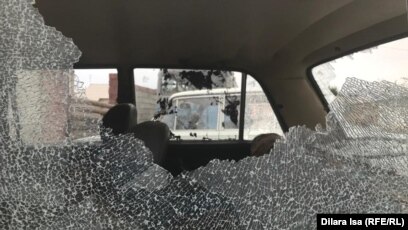 Сперматозоидтарды жыртып жатқан адамдардың суреттері