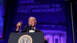 În SUA, presa s-a aflat în centrul atenției de două ori în doar câteva zile: la Casa Albă a avut loc anuala sărbătoare a corespondenților de presă, unde a ținut un toast și președintele Biden, iar vineri s-a marcat Ziua Presei Libere. 