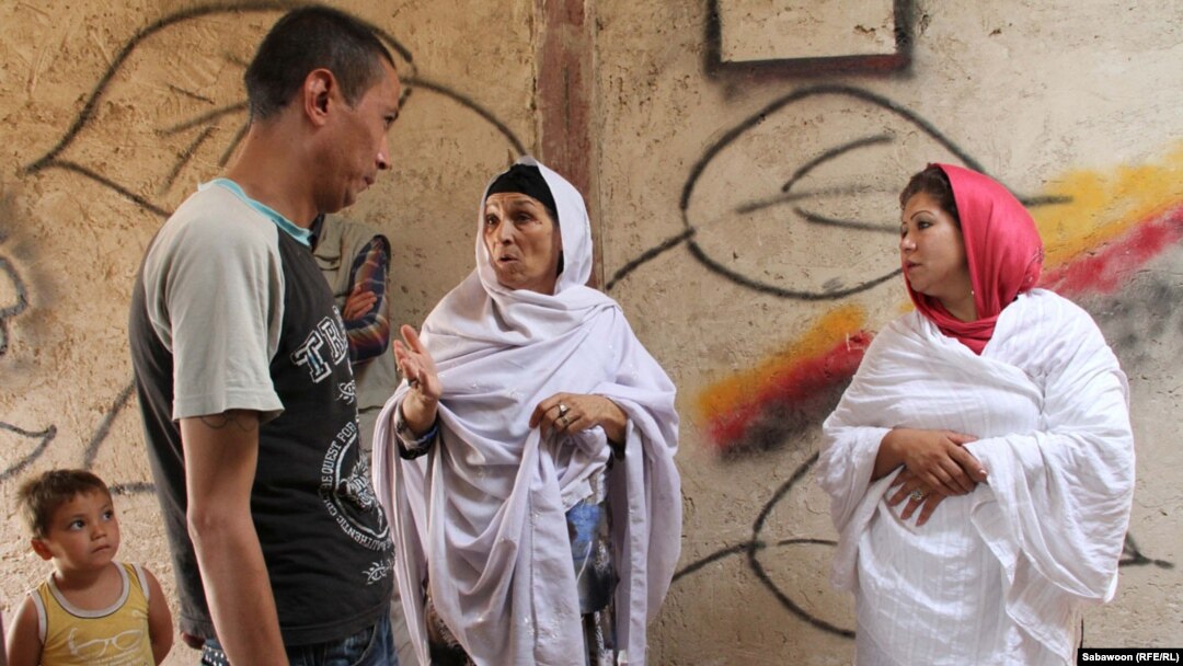 According to one researcher, Afghan men have become subject to violence at the hands of their wives or mothers-in-law, with the majority of them suffering mental and verbal abuse. (file photo)