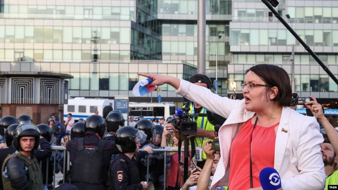 Юлия Галямина на митинге в Москве, июль 2019