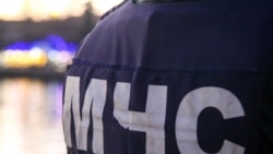 Спасатель в форме МЧС