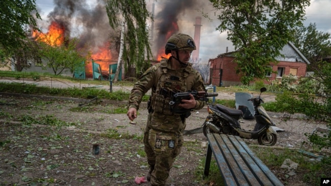 Російські авіаудари по Вовчанську Харківської області, 11 травня 2024 року