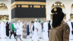 Gratë saudite bëjnë rojë sefte në Mekë