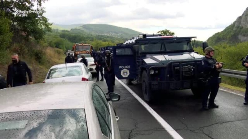 Protestuesit bllokojnë rrugën në Jarinjë