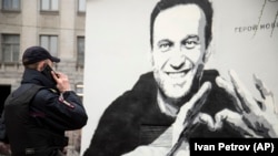 Граффити с Навальным в центре Санкт-Петербурга 