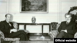 Ambasadorul Franței, Jean-François Poncet, primit de Nicolae Ceaușescu în 1978 (Foto: Fototeca online a comunismului românesc; cota: 376/1978)