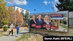 Billbord parazgjedhor në qendër të Banjallukës, me Millorad Dodikun në qendër, 15 shtator 2026.