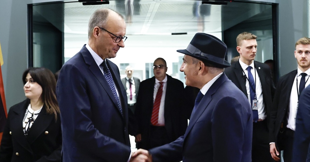 German Leader Slams Russia After Talks With Pashinian