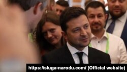 Зеленський вважає, що наразі Разумков відсторонився від однопартійців