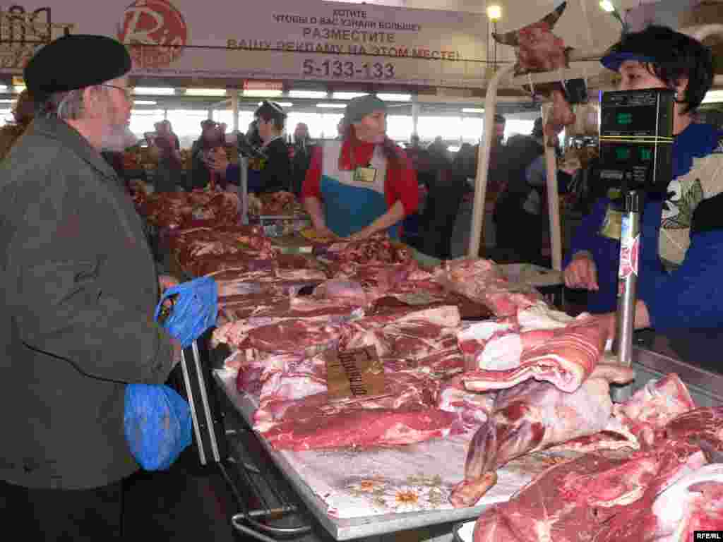 Russia currently ranks 57th out of 177 countries, eating 60 kilograms of mainly pork and chicken per capita per year.