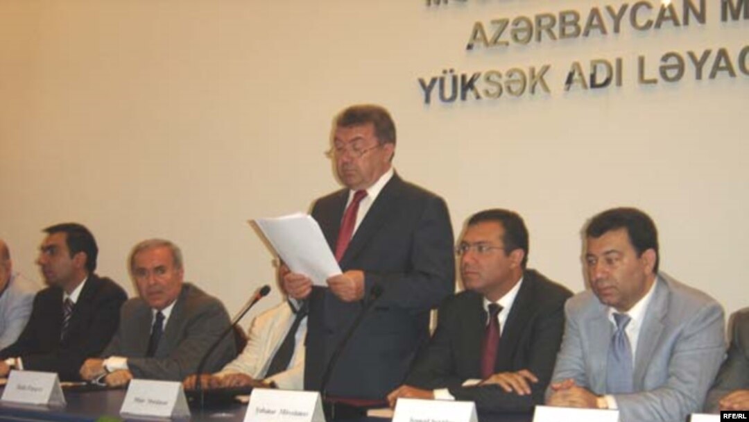 Təhsil naziri Misir Mərdanovun xaricdə təhsil alan azərbaycanlı tələbələrlə görüşü. 20 avqust 2009