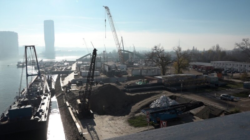 Si po marrin kompanitë kineze punë në Serbi pa tender?