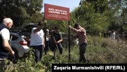 აქციის მონაწილეებმა კრწანისის ტყე-პარკთან აბრა აღმართეს წარწერით: „მეფე ერეკლე II-ის სახელობის პარკი“
