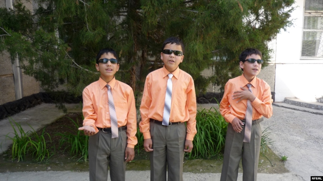 Ана, дос, қыз, секс