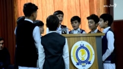 خوست کې د ښوونځيو سلګونه ممتاز زده کوونکي ستايل شوي دي 