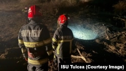 La locul în care s-a prăbușit drona rusească, în apropierea localității Parcheș au ajuns și echipe de pompieri.