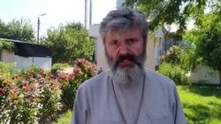 «Церква стояла і стоятиме». Кримчани захищають храм ПЦУ в Євпаторії (відео)