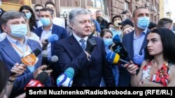 Петро Порошенко перед допитом в ДБР, Київ, 10 червня 2020 року